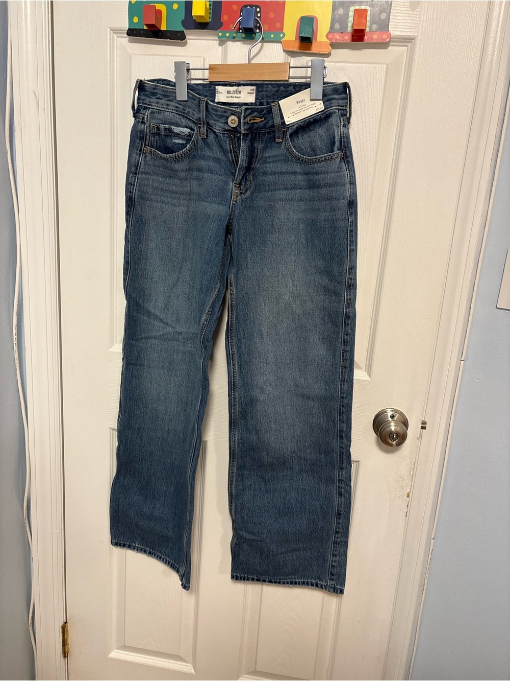 Hollister Women's Straight Leg Jeans - Medium Blue Wash